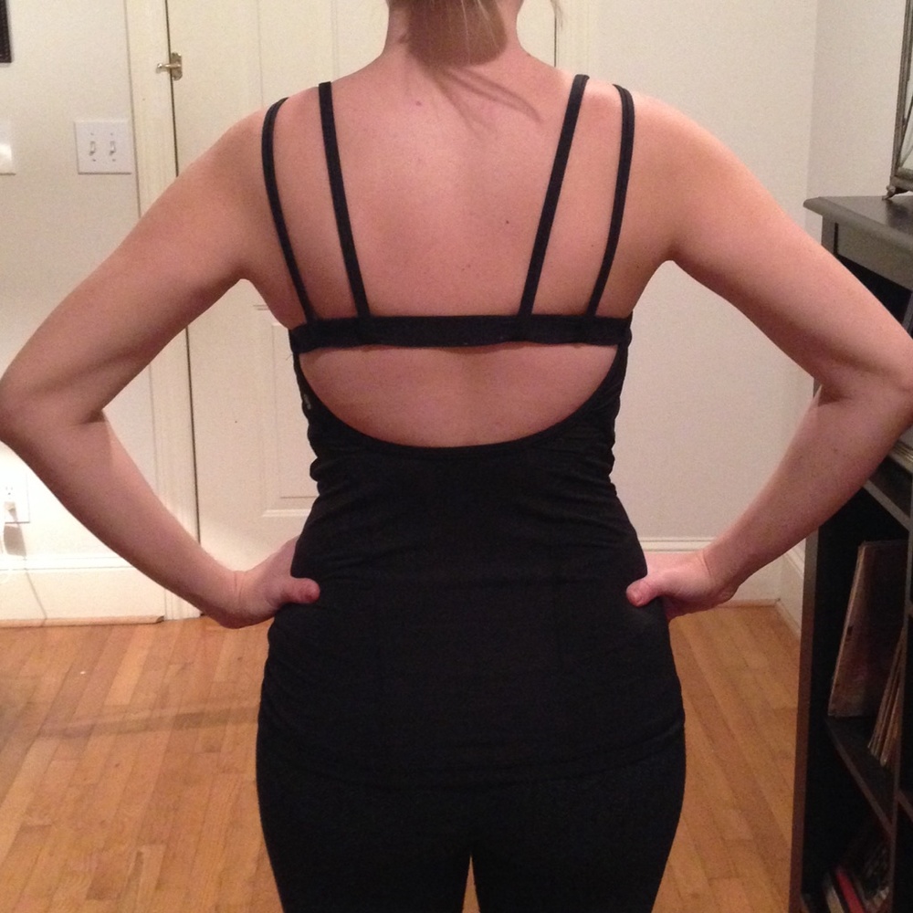 Lululemon black tank size 8